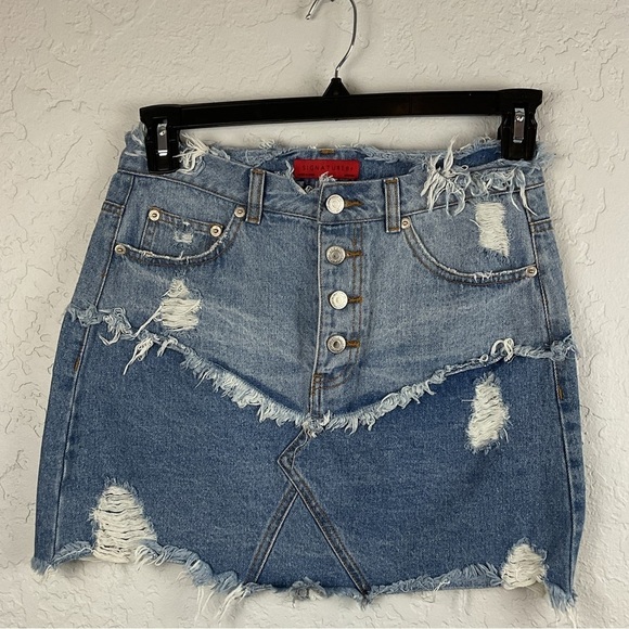 Signature8 Dresses & Skirts - Signature8 Distressed Denim Jean Mini Skirt Button Fly Sz Medium